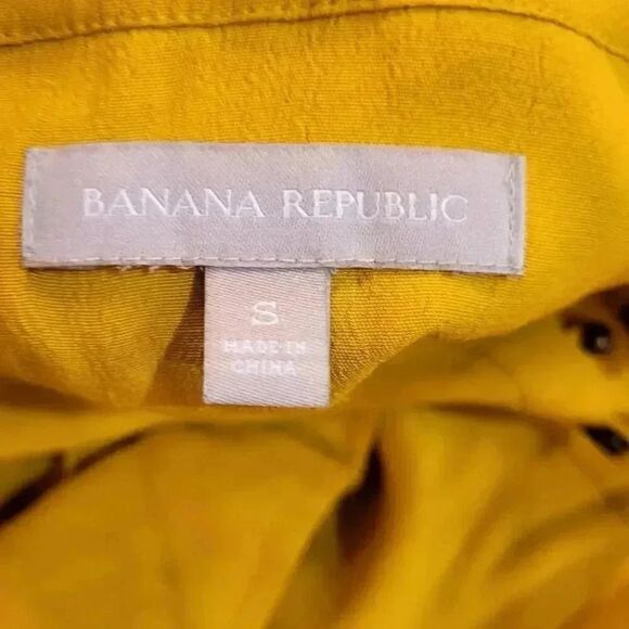 Banana Republic Women's Mustard Yellow Viscose Blouse - Picture 9 of 10